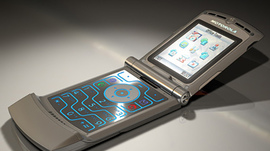 Motorola Razr живет и поет в наших сердцах